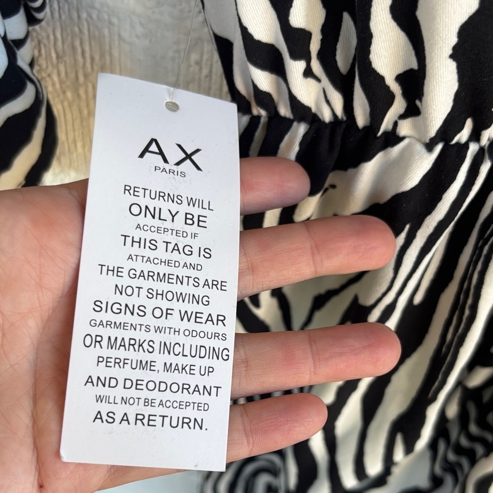 Armani Exchange Zebra Print V-neck 3/4 Sleeve Knee Length Dress sz 4 - Picture 4 of 7